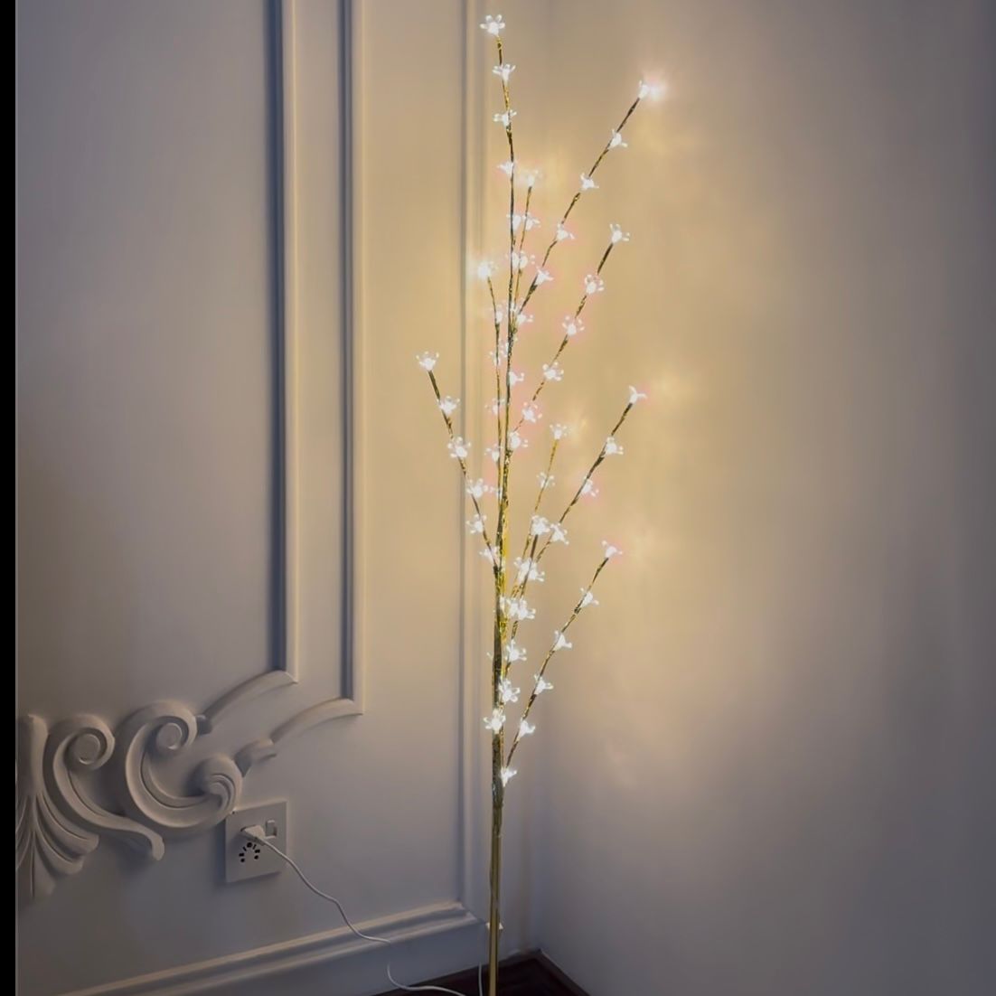Standing Lamp with Mini Tingling Flowers – 5 Feet Tall with Elegant Stand